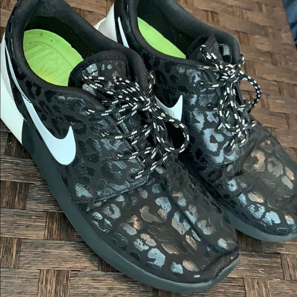 Nike Roshe cheetah print